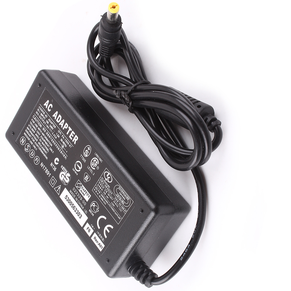 adaptador para laptop quito