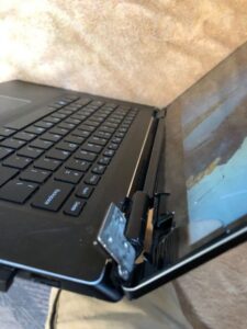 arreglo bisagras de laptop